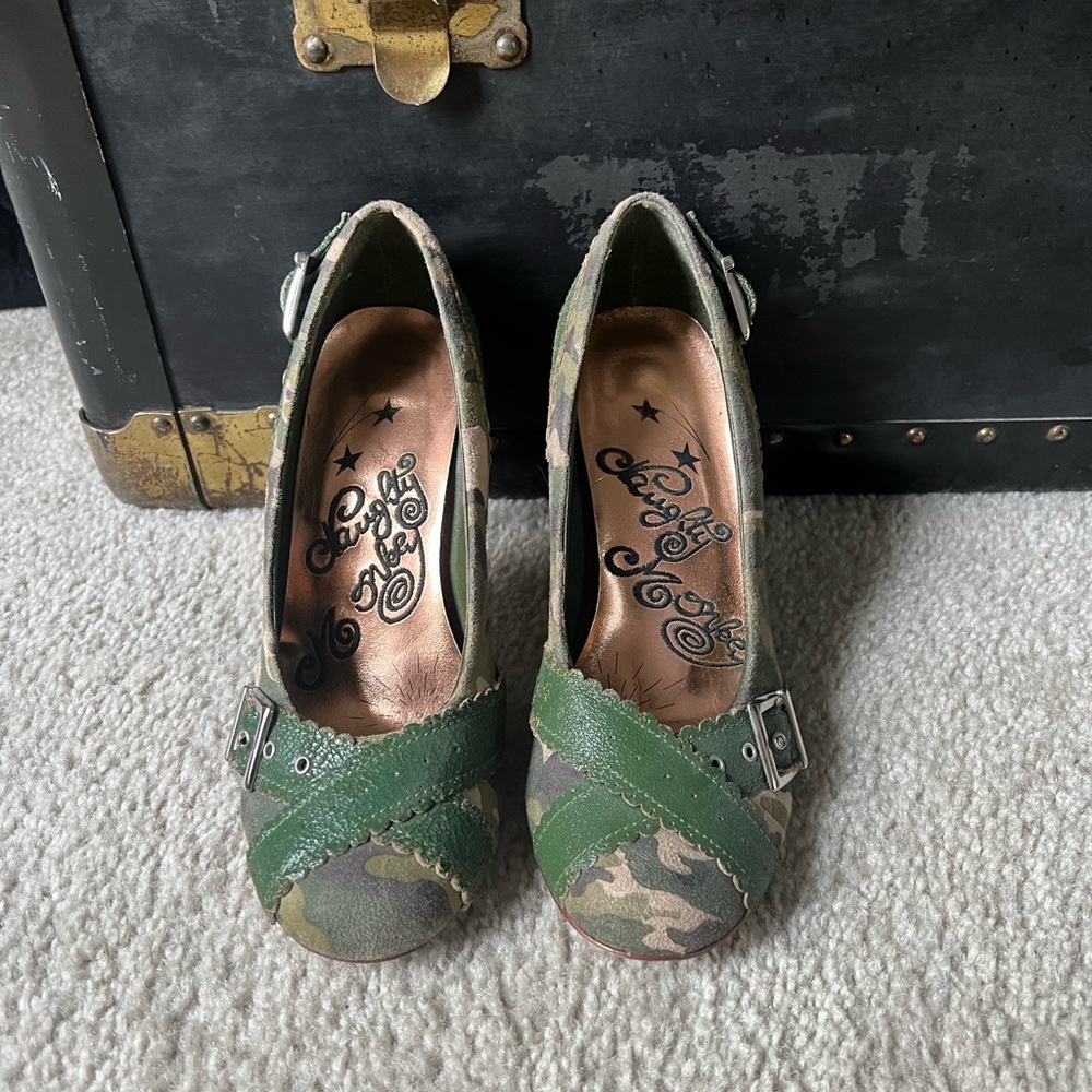 Green camouflage Naughty Monkey heels